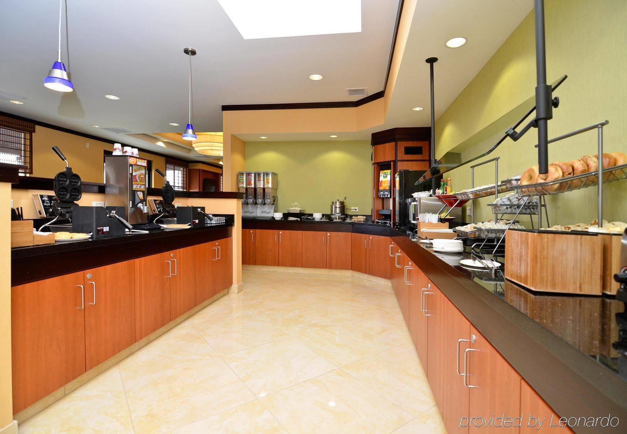 Fairfield Inn&Suites Santa Cruz - Capitola Restaurant photo